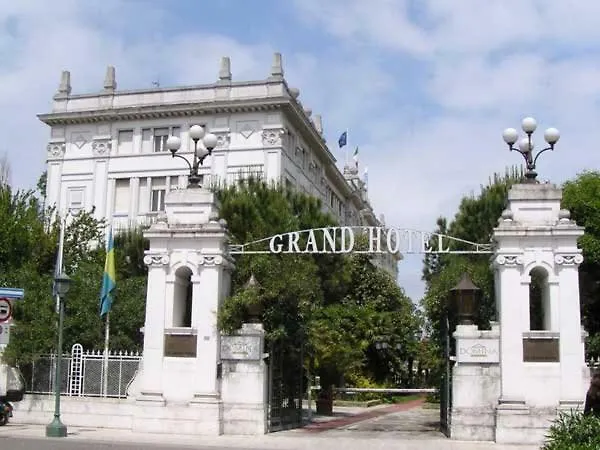 Residenza Grand Hotel Riccione 4*,